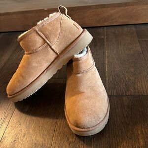 UGG minis